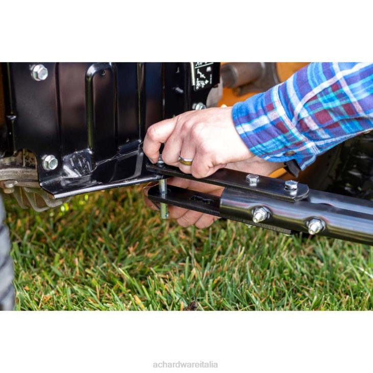 Tosa erba Ace Hardware Rullo per terra da prato agri-fab da 18 pollici 4N2666