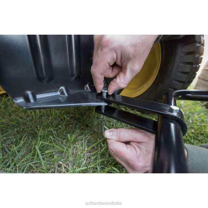 Tosa erba Ace Hardware Rullo per terra da prato agri-fab da 24 pollici 4N2661