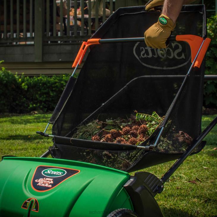 prato e giardino Ace Hardware spazzatrice Scotts 4N2644